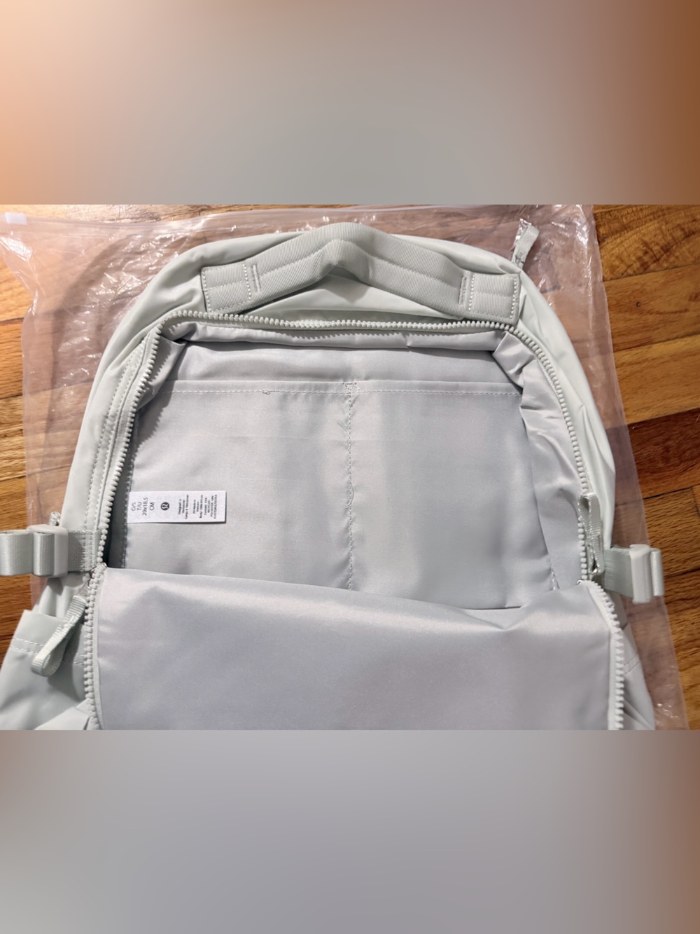 lululemon athletica Light Sage Backpack - 22L - Picture 5 of 7